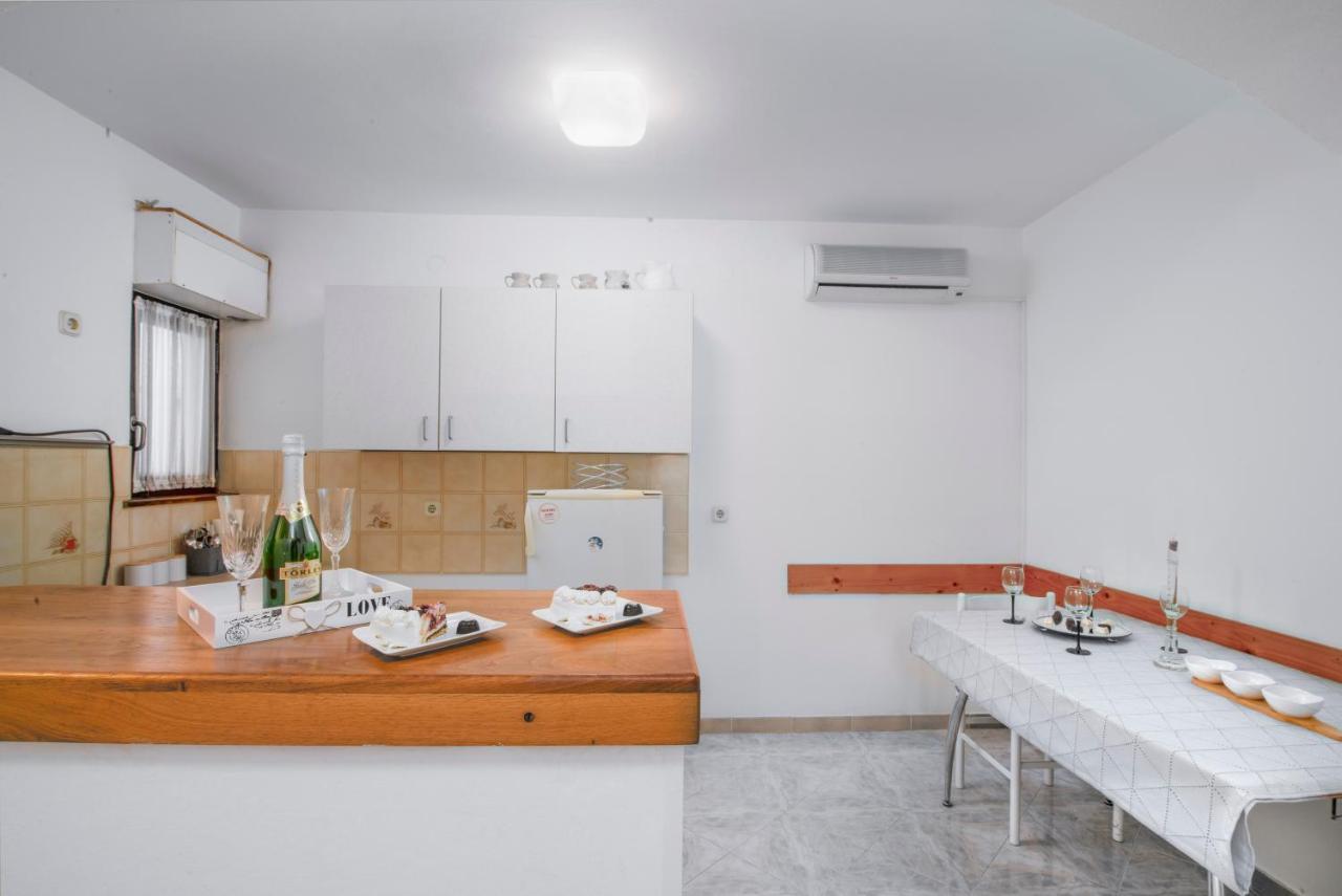 Apartment Palma Pula Exterior foto